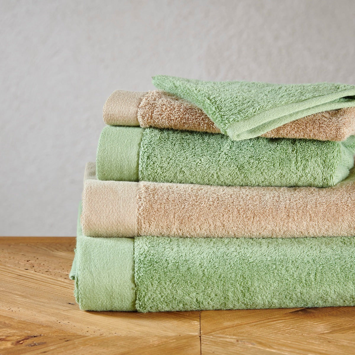 Drap de bain Sérénité - 100% Coton 650g/m² #Couleur_LIERRE
