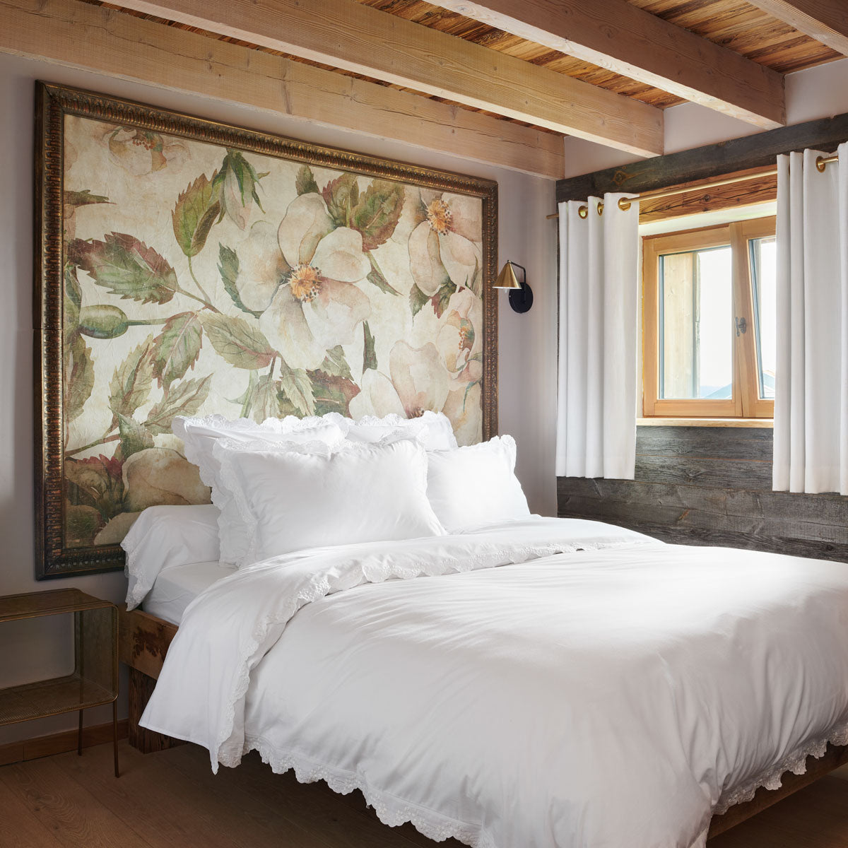 ambiance de la collection heloise en percale de coton blanche et broderies